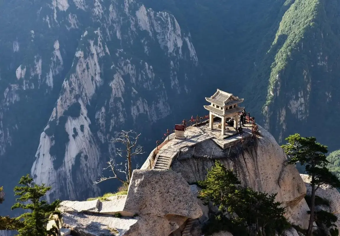 Mount-Huashan-East-Peak